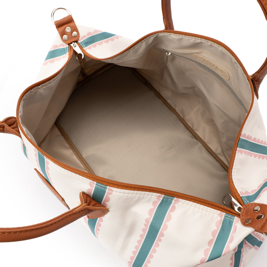 White Como Duffle