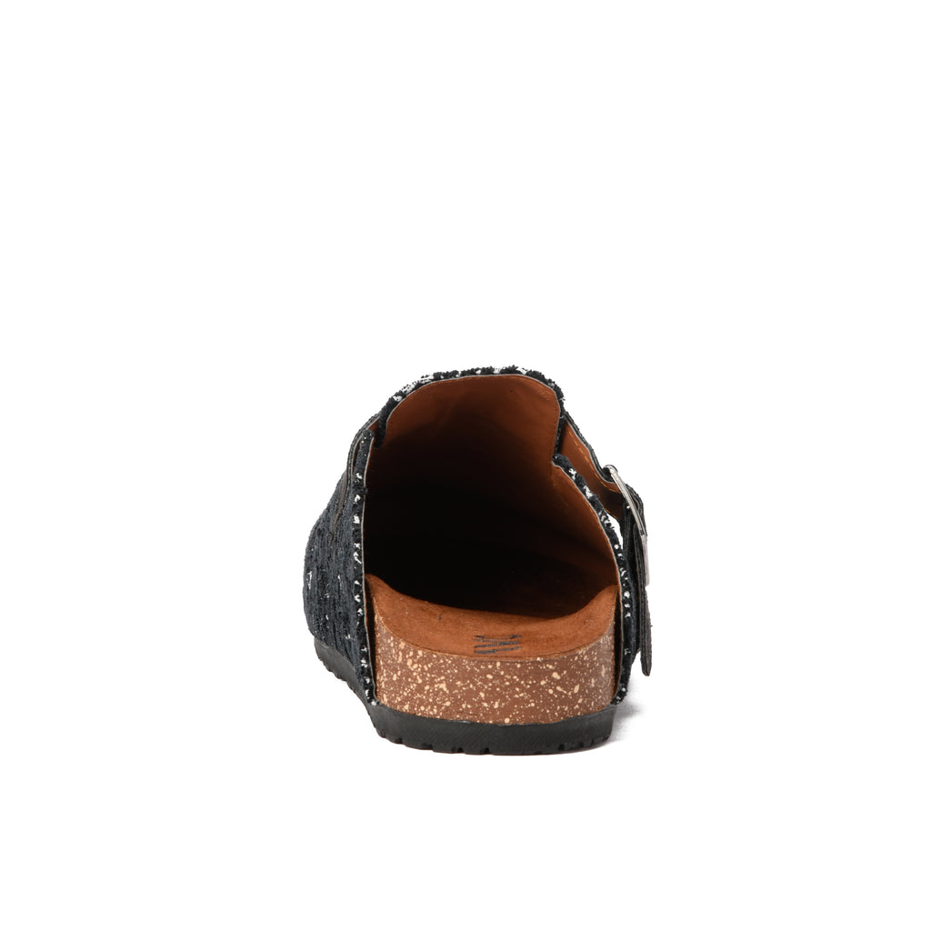 Black Pixel Mule