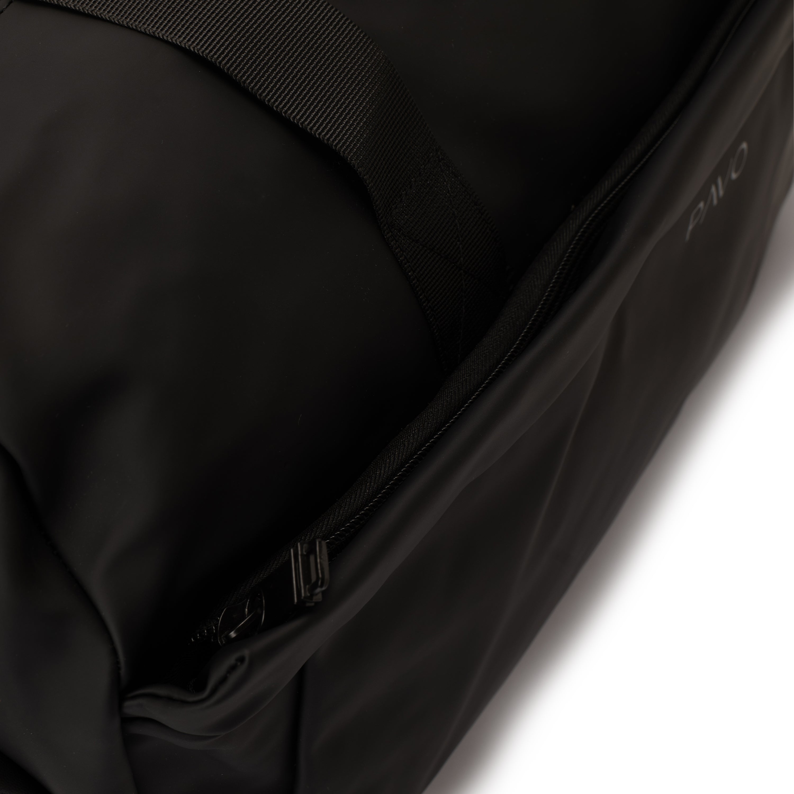 Pavo Essential Black Duffle Bag