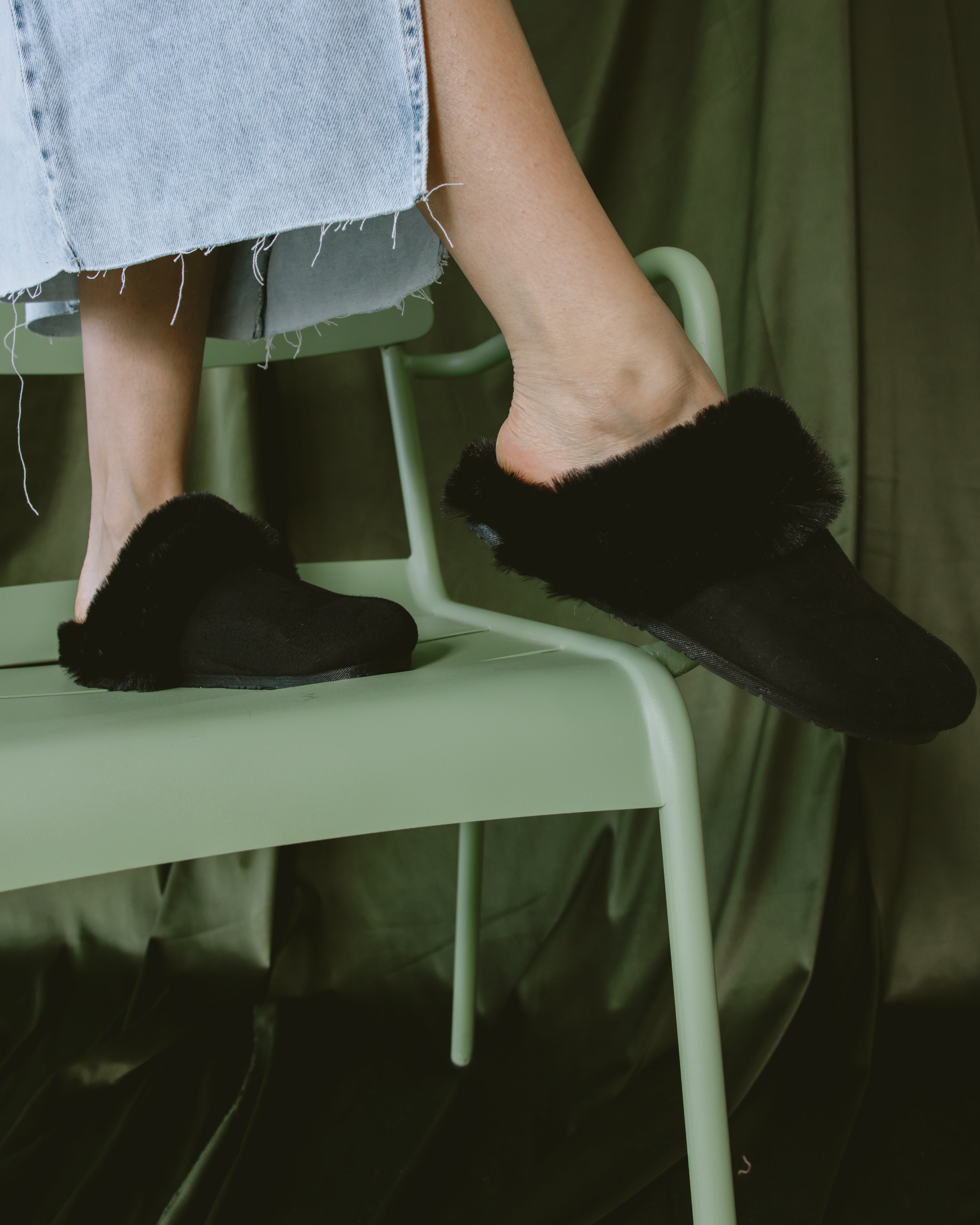 Black Fur clogs - PAVO Egypt