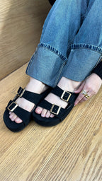 Black Sway Slipper