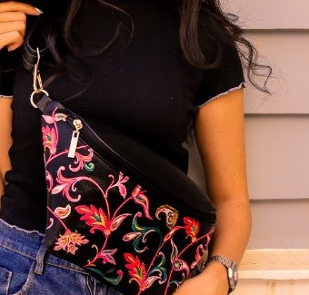 Fanny pack Black with colorful Flowers pavoegypt